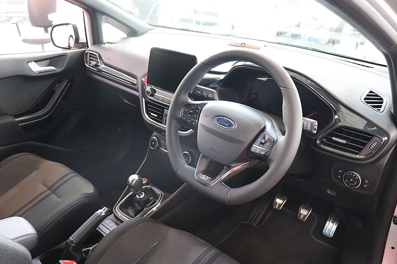 6 Tips Perawatan Interior Mobil Ford Fiesta