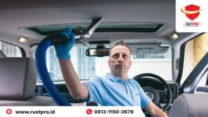 5 Cara Bersihkan Plafon Mobil Kotor, Mudah Banget!