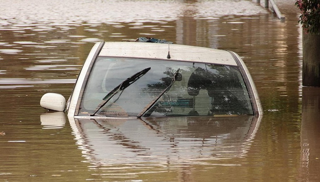 7 Bahaya Mobil Bekas Banjir, Murah Tapi Bancos!