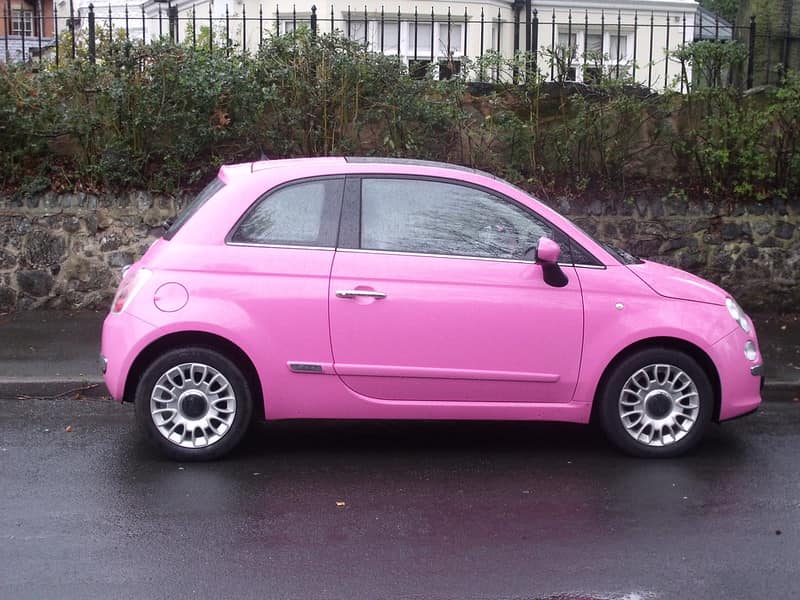 Inilah Mengapa Mobil Warna Pink Punya Banyak Penggemar