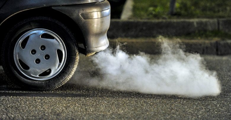 7 Cara Mengatasi Kabin Mobil Bau Asap Knalpot