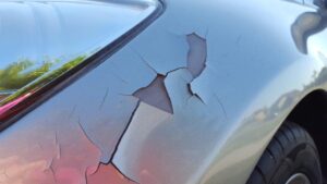 7 Penyebab Body Mobil Retak