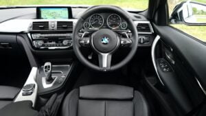 Cara Membuat Interior Mobil Bersih Maksimal