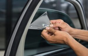 7 Ciri Ciri Kaca Film Mobil Rusak yang Wajib Diwaspadai7 Ciri Ciri Kaca Film Mobil Rusak yang Wajib Diwaspadai