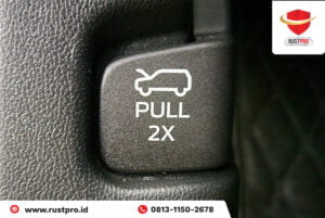 Mudah! Cara Membuka Kap Mesin Mobil Semua Merek