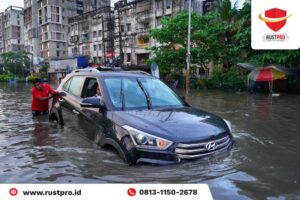 5 bahaya mobil terkena banjir