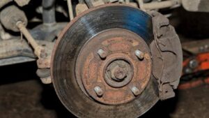 Disc Brake Mobil Karatan