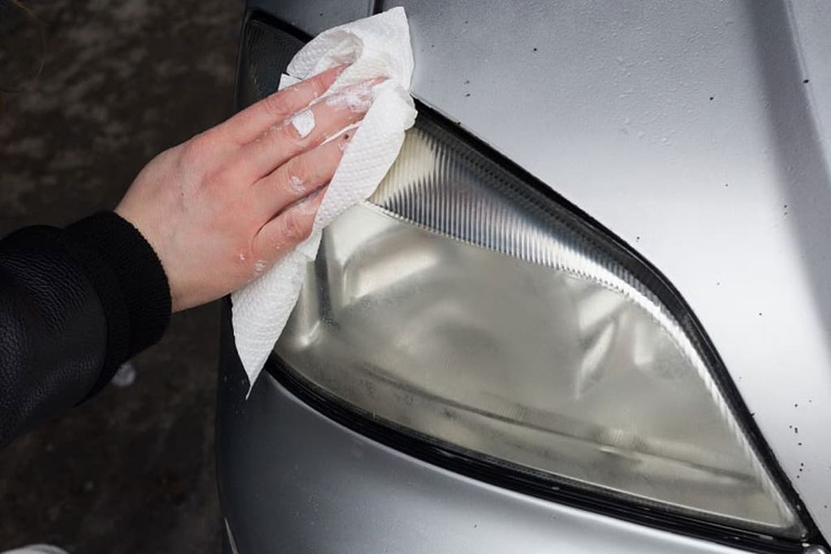 Cara Mengkilapkan Lampu Kaca Mobil