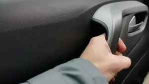 Cara Buka Kunci Mobil Avanza