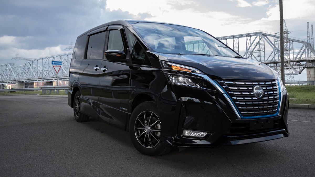 Anti Karat Mobil MPV Keputran di Tegalsari