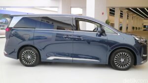 Anti Karat Mobil MPV Sambung Jawa di Mamajang