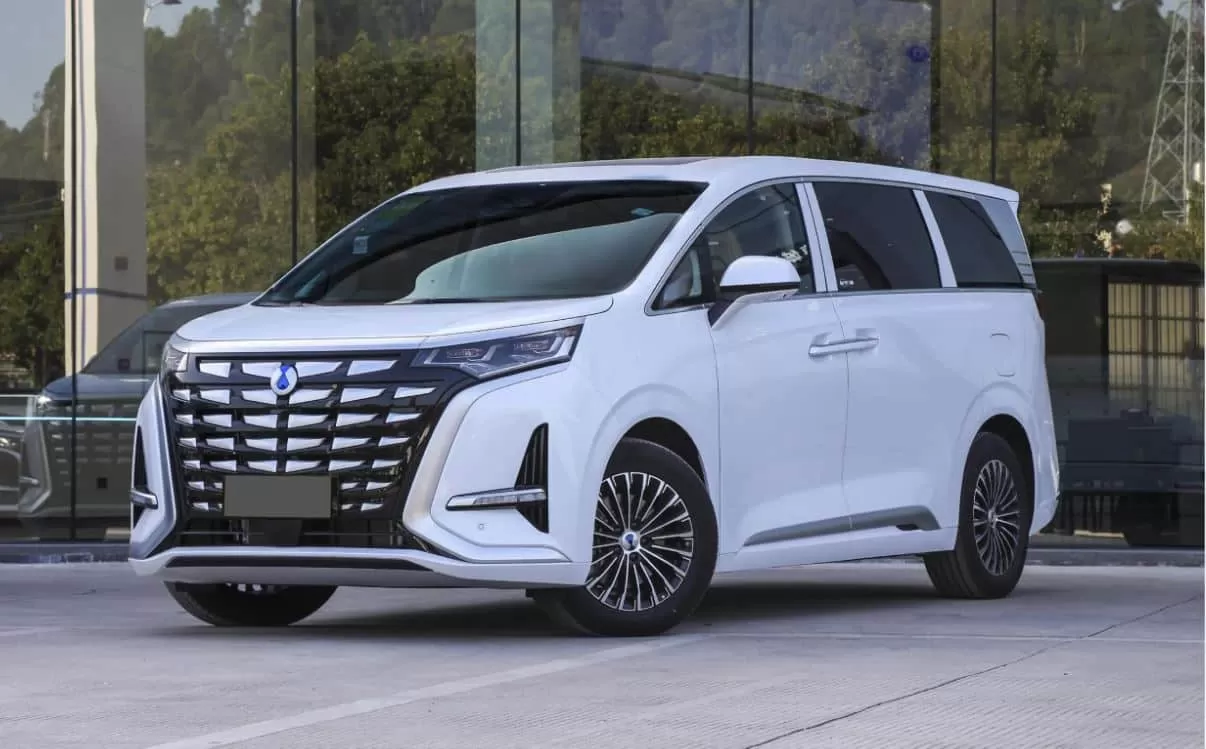 Anti Karat Mobil MPV Gunung Sari di Dukuh Pakis