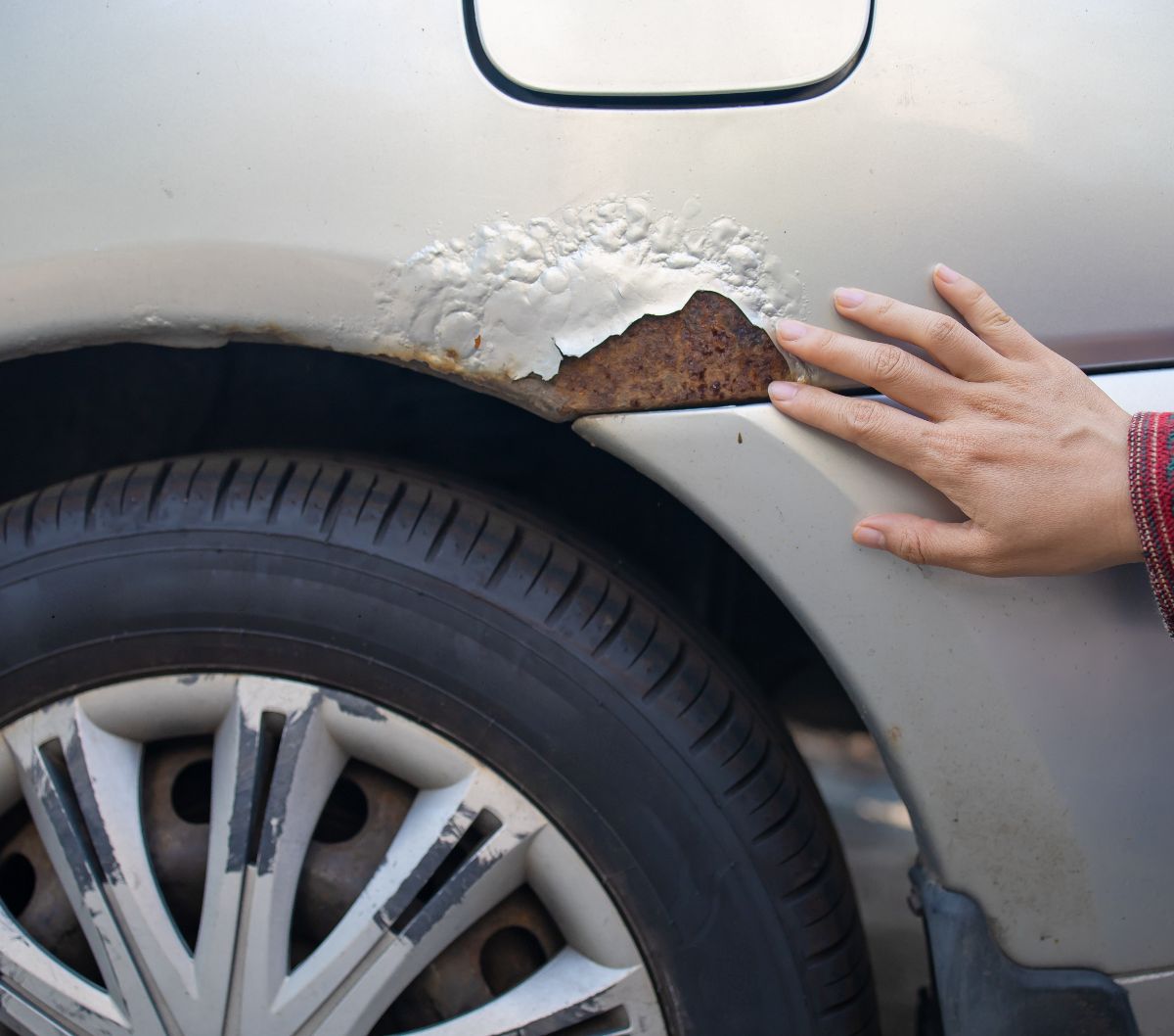 Anti Karat Mobil Asemrowo