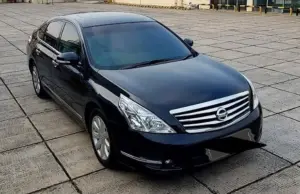 anti karat Mobil Sedan Drajat di Kesambi
