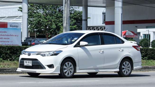 Anti Karat Mobil Sedan Ancol di Pademangan