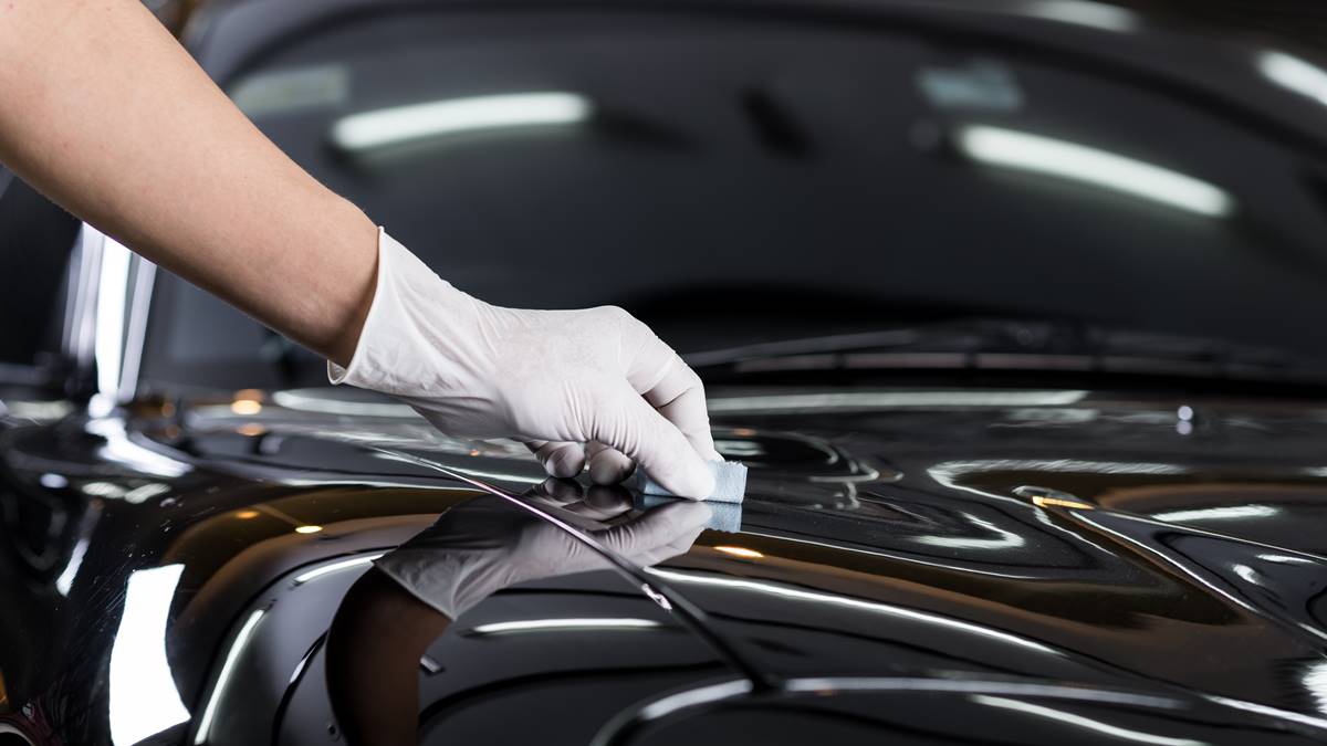 Autodetailing Mobil SUV Morokrembangan di Krembangan
