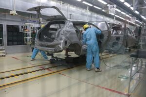 Anti Karat Mobil Hybrid Lariang Bangi di Makassar