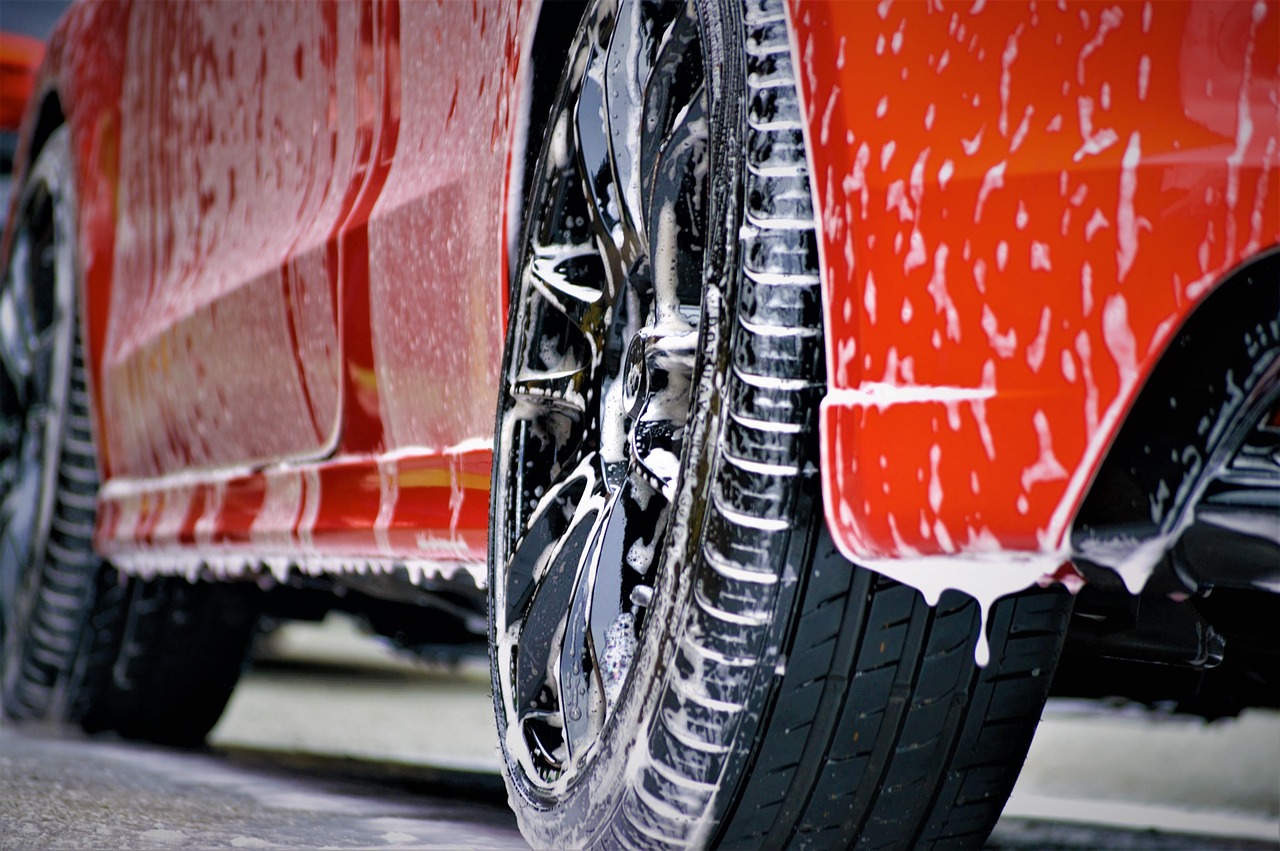 Autodetailing Mobil SUV Patemon di Sawahan