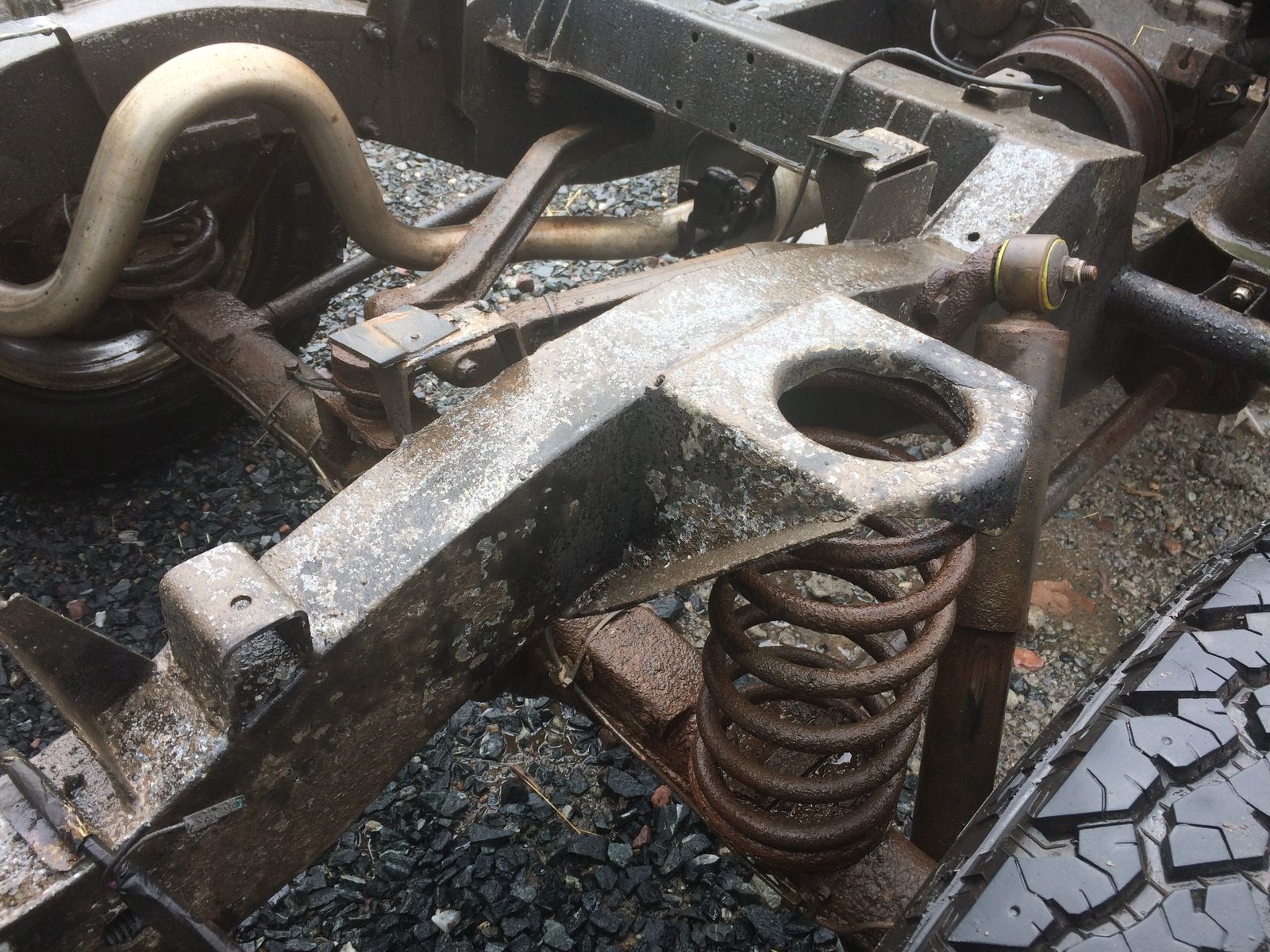 Anti Karat Mobil Nissan Terra di Ancol