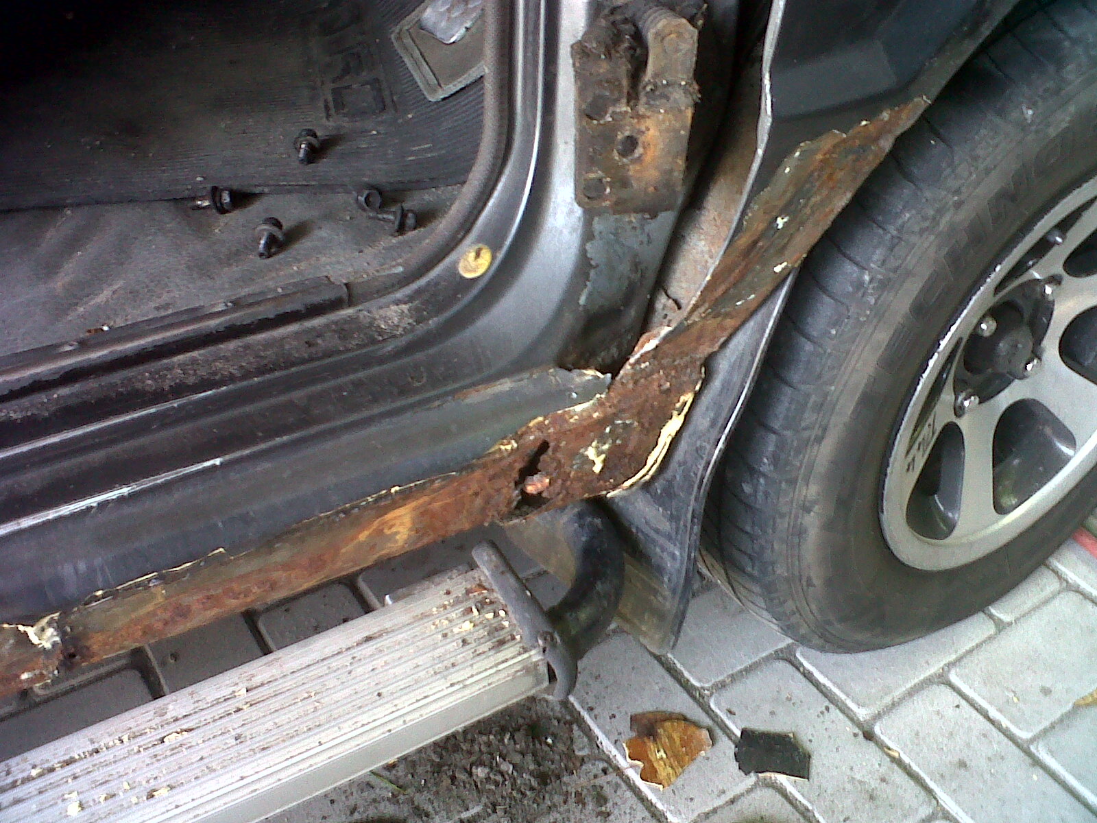 Anti Karat Mobil Nissan Terra di Penjaringan