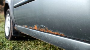 Anti Karat Mobil Innova di Paritmayor