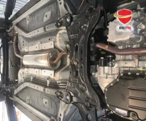 Anti Karat Mobil Seri 5 di Pal Lima