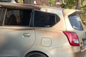 Anti Karat Mobil X-Trail di Pal Lima