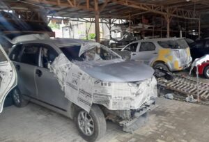Anti Karat Mobil Bergaransi Sirion di Sungai Beliung