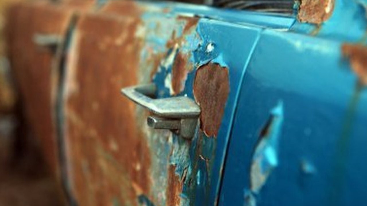 Anti Karat Mobil Resmi Leaf di Pal Lima