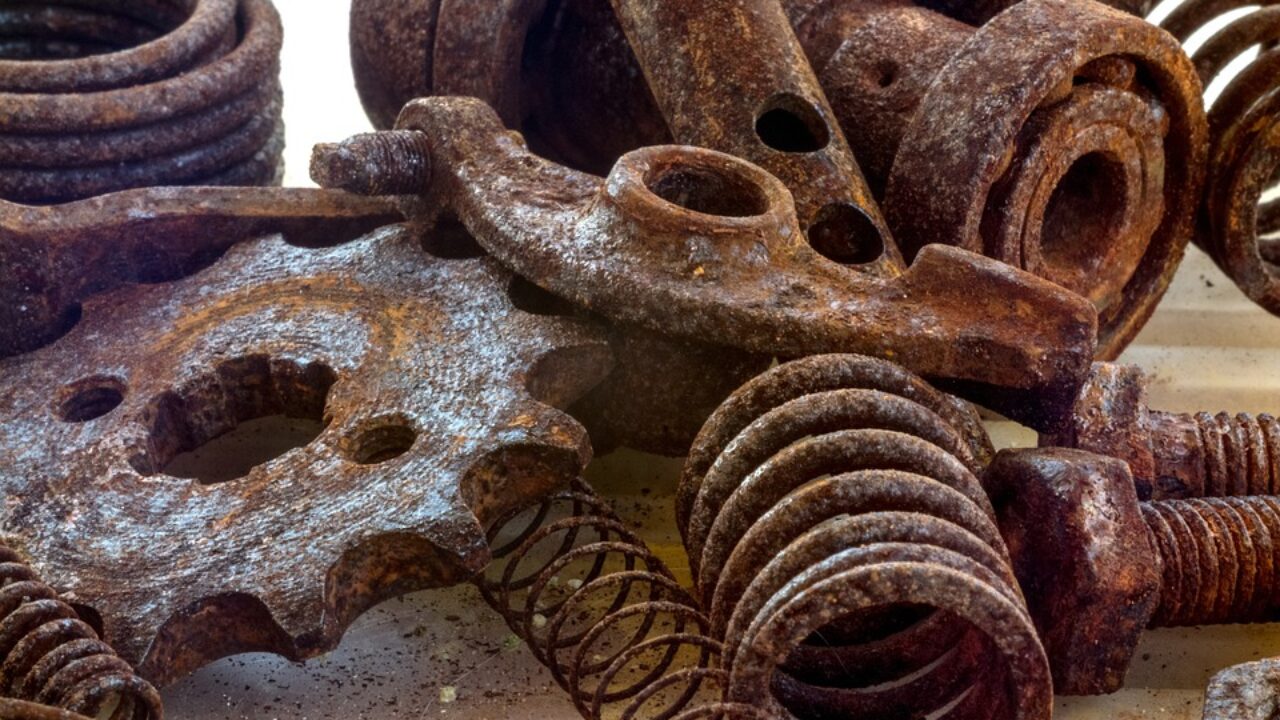 Anti Karat Mobil Resmi Livina di Pal Lima