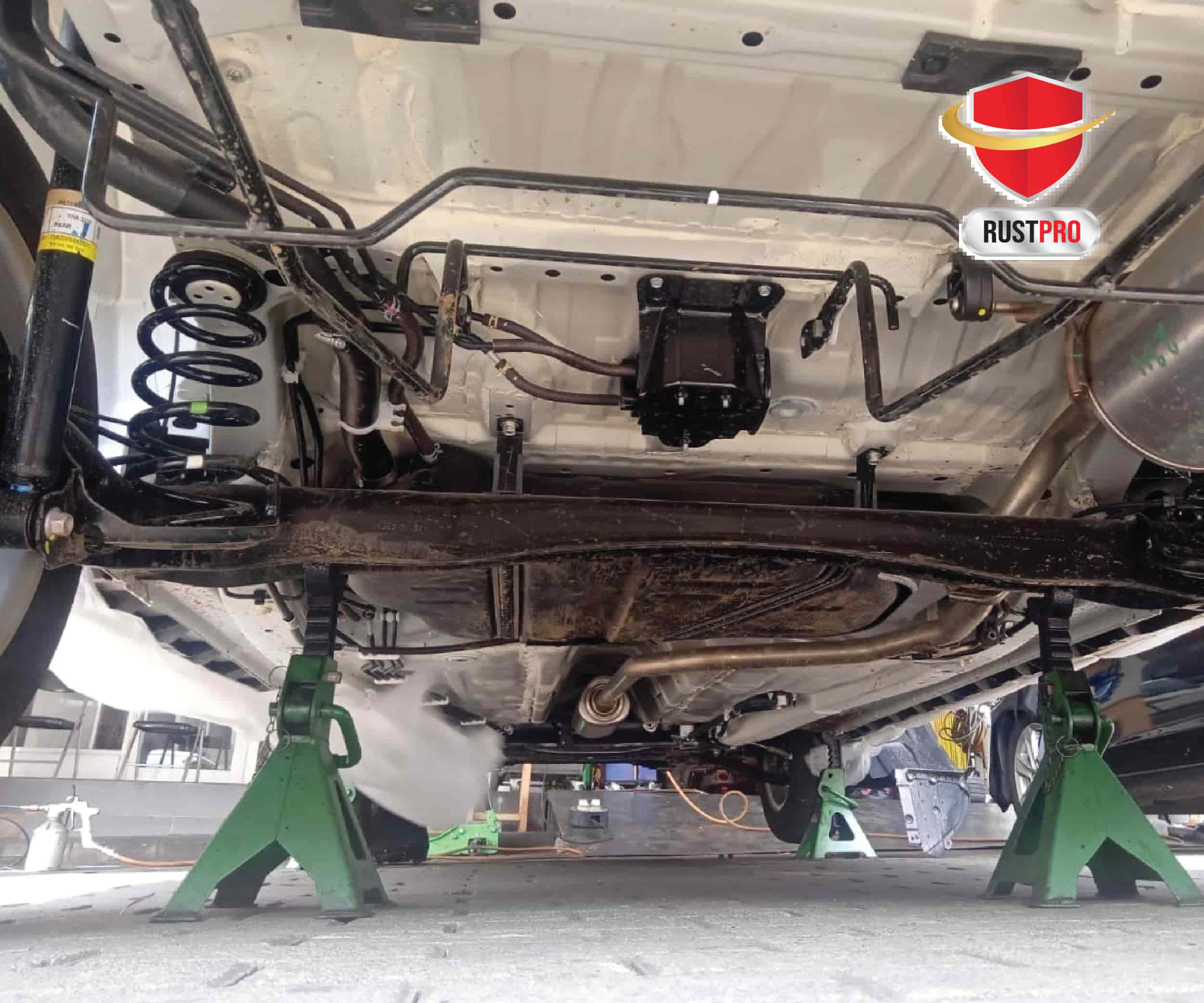 Anti Karat Mobil Resmi Maybach di Pal Lima