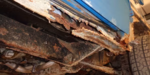 Solusi Tepat Ciri Ciri Kolong Mobil Berkarat